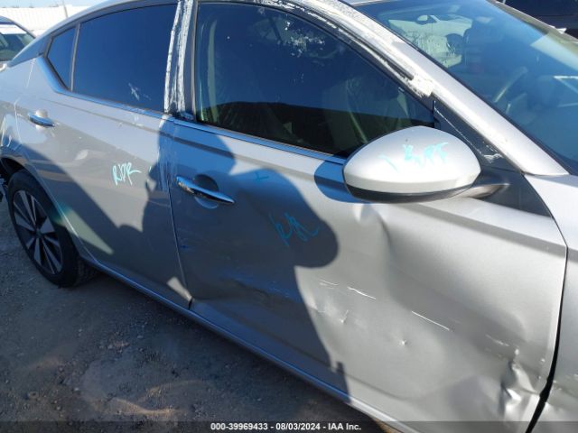 1N4BL4DW0NN387753 Nissan Altima Sv Intelligent Awd