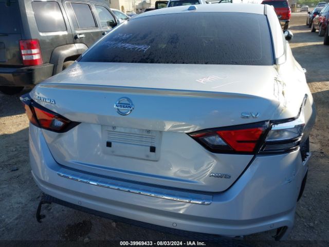 1N4BL4DW0NN387753 Nissan Altima Sv Intelligent Awd
