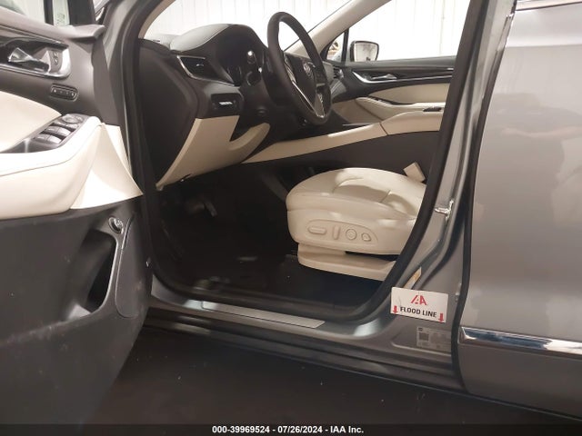 5GAEVBKWXPJ156802 Buick Enclave Premium Awd