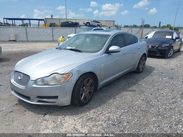 2011 JAGUAR XF SAJWA0FB1BLR92393 Photo 1