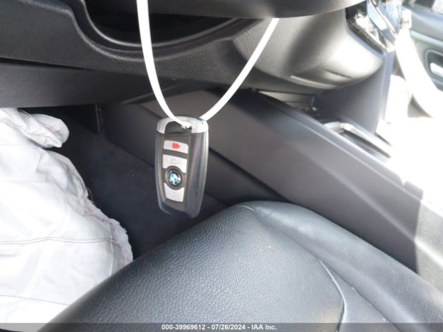 WBA8E5G50HNU41996 BMW 320i Xdrive