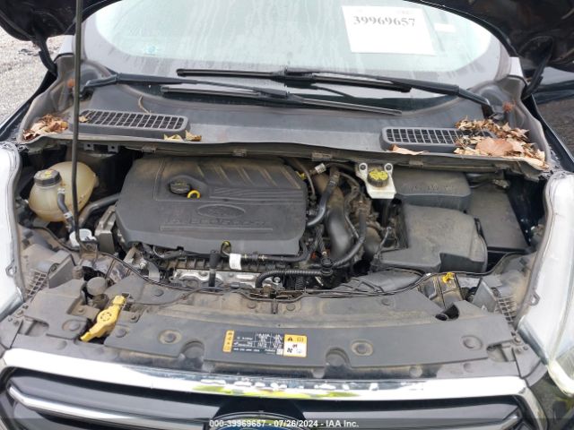 1FMCU0JD4HUA75108 Ford Escape Titanium