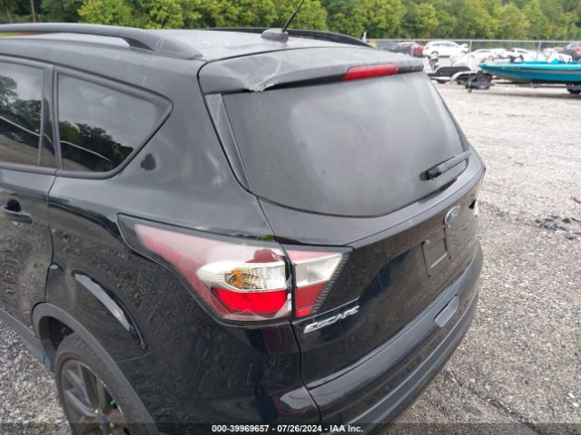 1FMCU0JD4HUA75108 Ford Escape Titanium