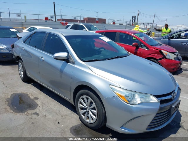 Toyota CAMRY LE 2015 4T1BF1FK5FU995040 main image