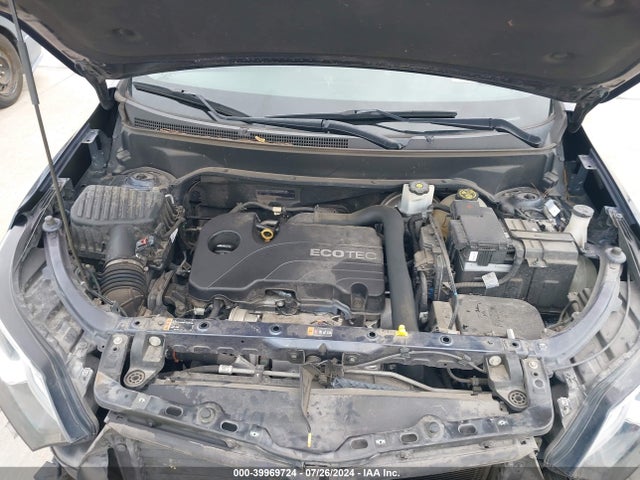 3GNAXJEV9JL105447 Chevrolet EQUINOX LT
