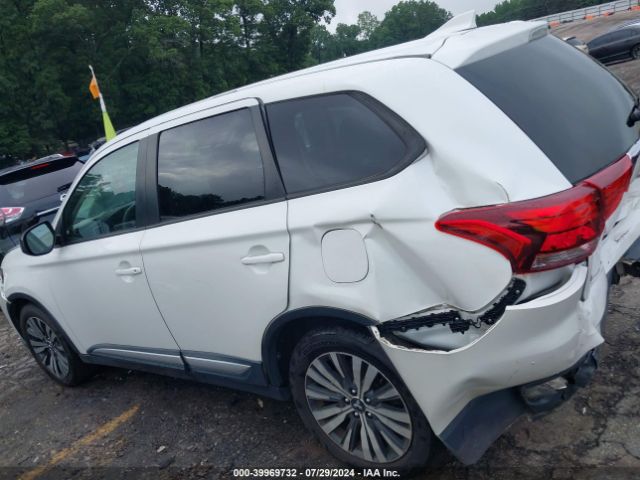 JA4AD2A30KZ017208 Mitsubishi Outlander Es