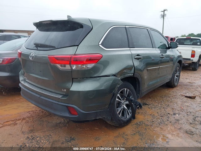 Toyota Highlander Le Plus 2019 5TDZZRFH8KS362656 Image 4
