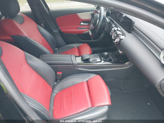 WDD3G4EB3KW032652 Mercedes-Benz A 220