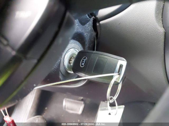 KNDJP3A50F7784045 KIA SOUL +