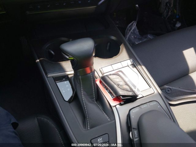 JTHP9JBHXL2026786 Lexus UX 250H