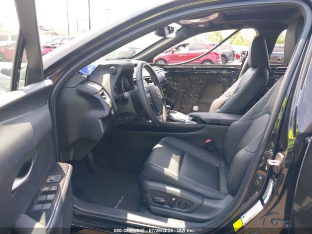 JTHP9JBHXL2026786 Lexus UX 250H