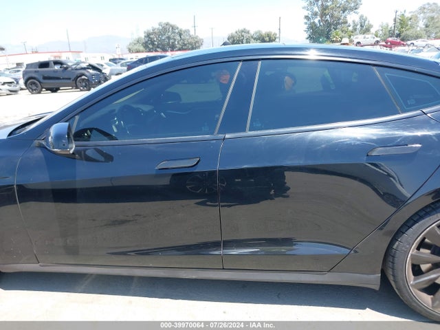 Tesla Model S 60/70/75/85 2016 5YJSA1E17GF125201 Image 14