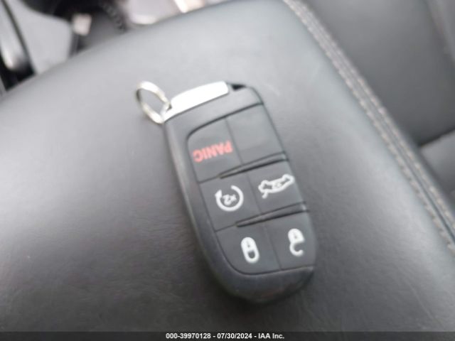 1C3CCCEG7FN589284 Chrysler 200 C