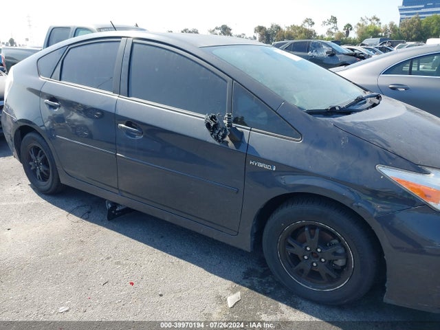 Toyota Prius Three 2015 JTDKN3DU0F0427468 Image 13