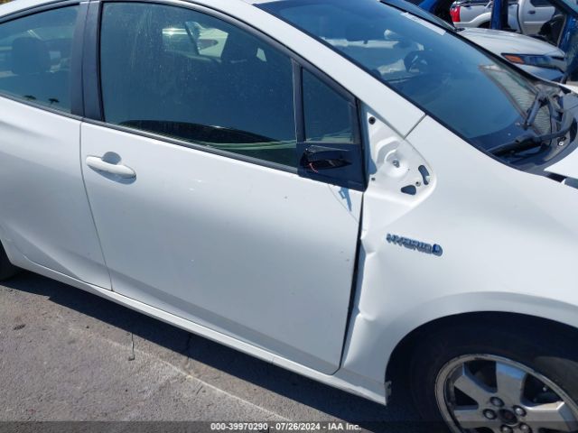 JTDKBRFU9G3019902 Toyota Prius Two
