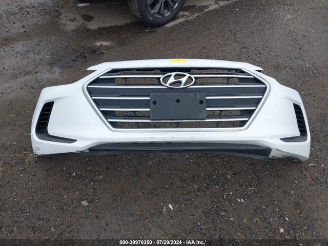 Hyundai ELANTRA SE 2018 5NPD74LF7JH352002 Image 12