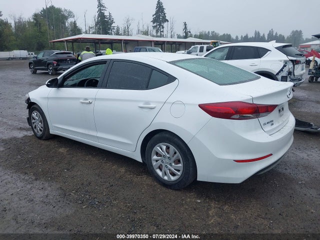 Hyundai ELANTRA SE 2018 5NPD74LF7JH352002 Image 3