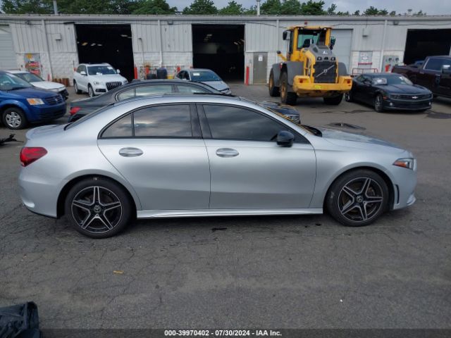 W1K3G4FB8LJ237574 Mercedes-Benz A 220 4matic
