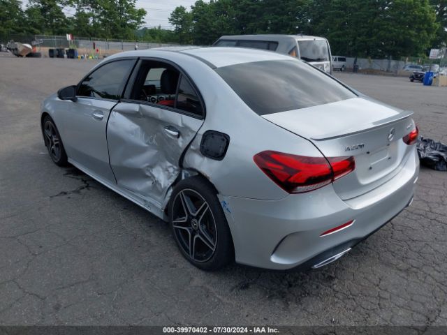 W1K3G4FB8LJ237574 Mercedes-Benz A 220 4matic