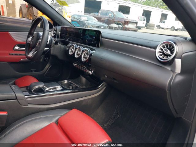 W1K3G4FB8LJ237574 Mercedes-Benz A 220 4matic