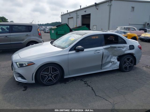 W1K3G4FB8LJ237574 Mercedes-Benz A 220 4matic