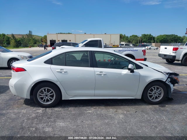Toyota Corolla Hybrid Le 2022 JTDEAMDE7N3008182 Image 13