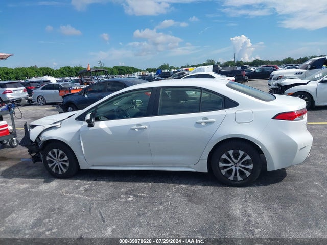 Toyota Corolla Hybrid Le 2022 JTDEAMDE7N3008182 Image 14