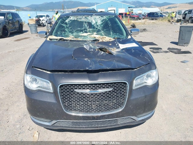 2C3CCAKG7HH565524 Chrysler 300c Awd