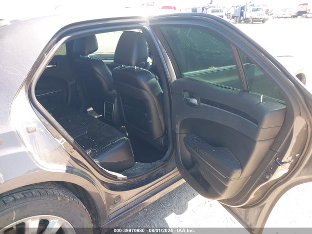2C3CCAKG7HH565524 Chrysler 300c Awd