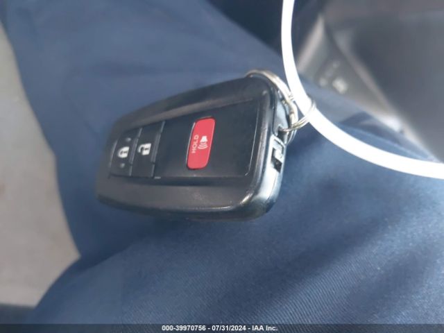 JTDKARFU7H3035973 Toyota Prius Four