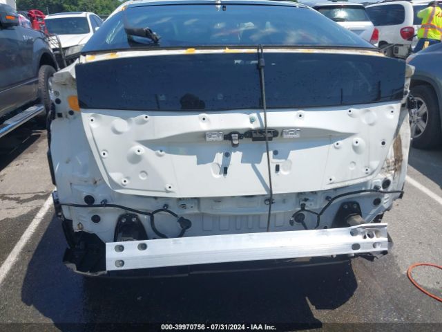 JTDKARFU7H3035973 Toyota Prius Four