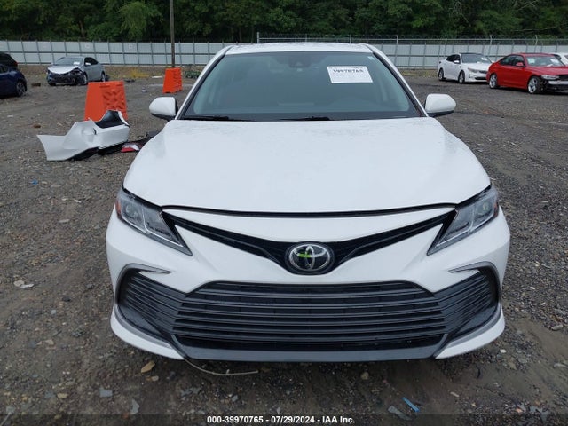 Toyota CAMRY LE 2022 4T1C11AK2NU671360 Image 13
