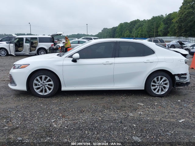 Toyota CAMRY LE 2022 4T1C11AK2NU671360 Image 15