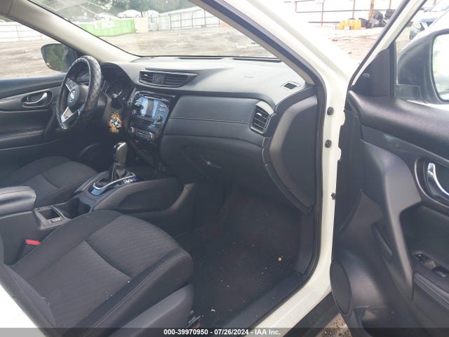 Nissan ROGUE SV 2017 KNMAT2MVXHP585220 Image 5