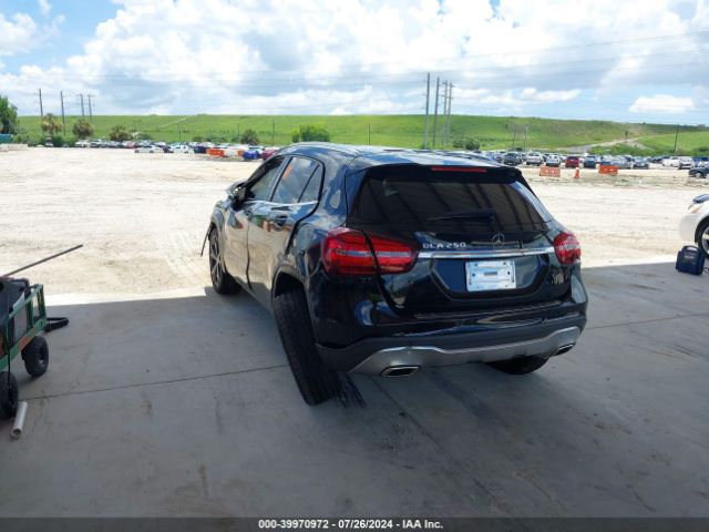 WDCTG4EB0KU015338 Mercedes-Benz GLA 250