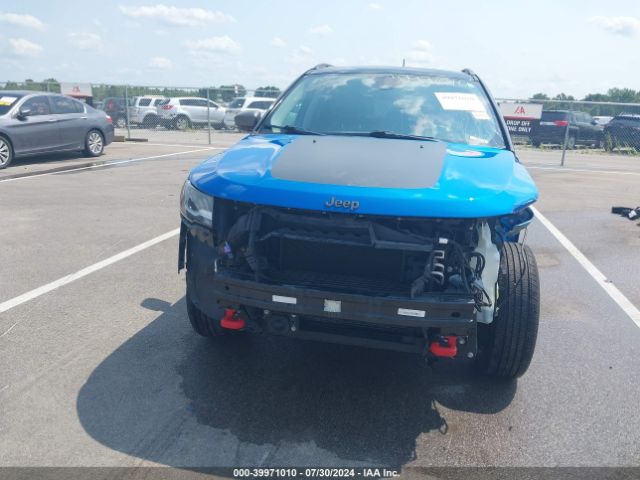 3C4NJDDB2JT308135 Jeep Compass Trailhawk 4x4