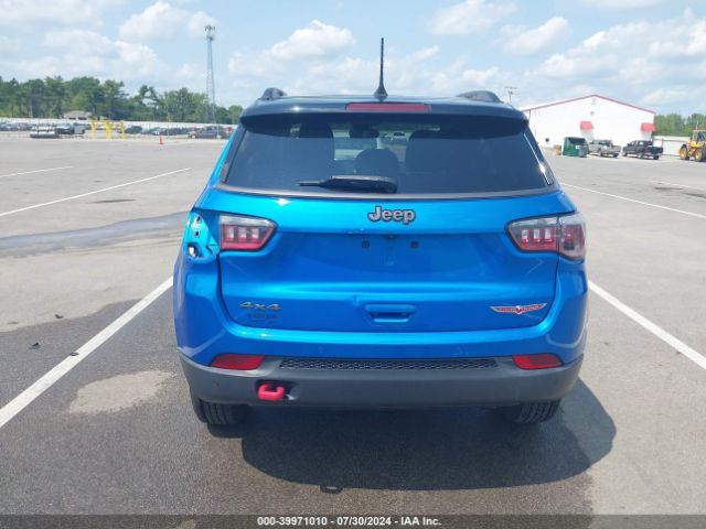3C4NJDDB2JT308135 Jeep Compass Trailhawk 4x4