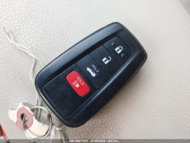 4T1E31AK5LU010745 Toyota Camry Le Hybrid