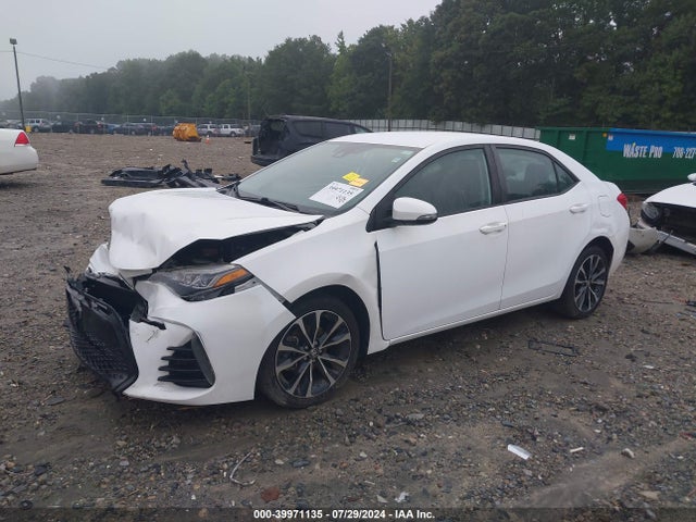 Toyota COROLLA SE 2017 2T1BURHE3HC799100 Image 2