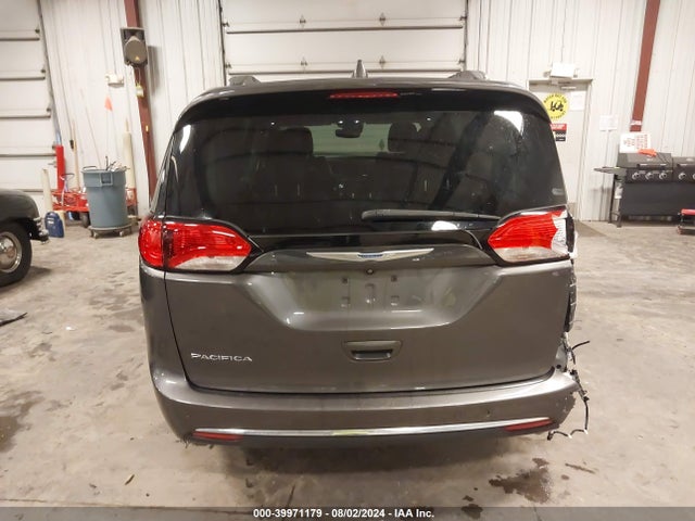 2C4RC1EG8JR156918 Chrysler Pacifica Touring L Plus