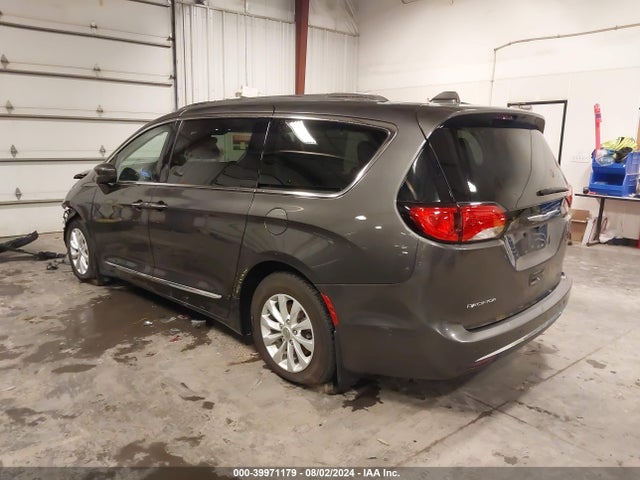 2C4RC1EG8JR156918 Chrysler Pacifica Touring L Plus