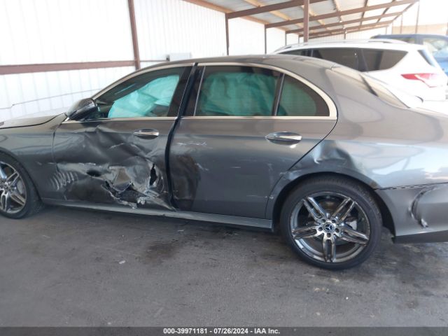 WDDZF4KB3JA312469 Mercedes-Benz E 300 4matic
