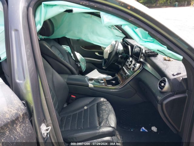 WDC0G4JB2KF531925 Mercedes-Benz GLC 300