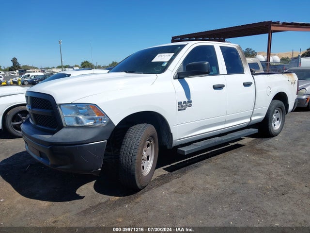 1C6RR7FG2KS676569 RAM 1500 Classic Tradesman Quad Cab 4x4 6'4 Box