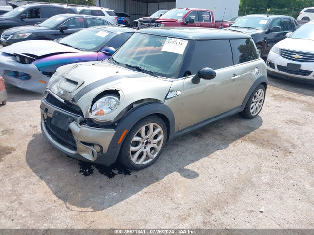 2008 MINI COOPER S WMWMF73538TV35024 Photo 1