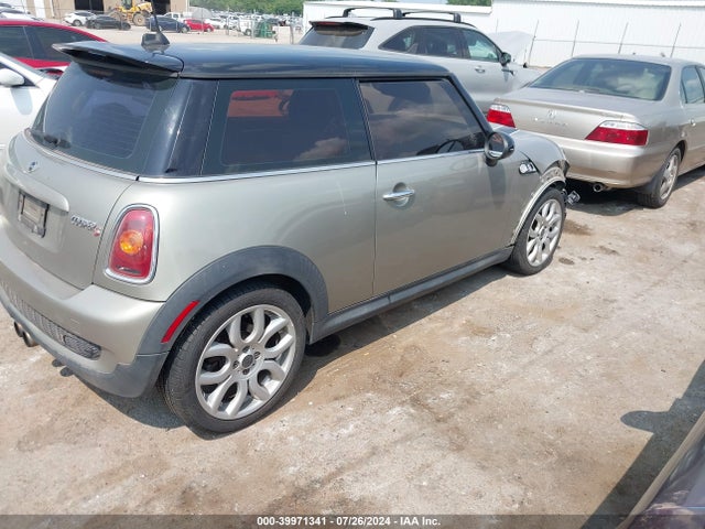 2008 MINI COOPER S WMWMF73538TV35024 Photo 3