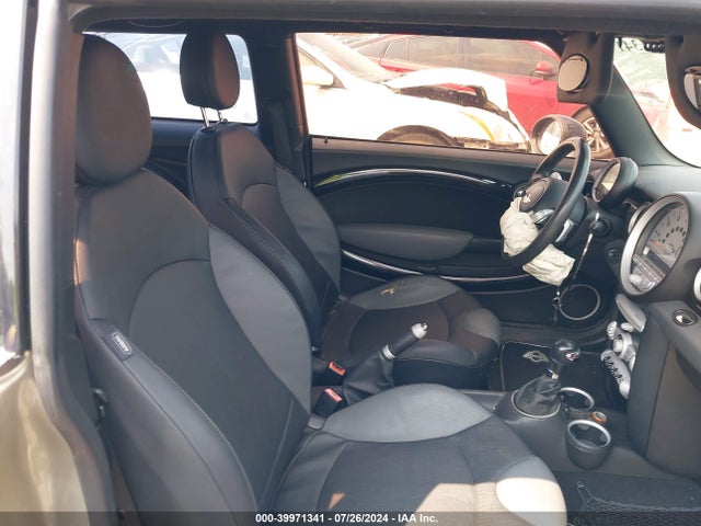 2008 MINI COOPER S WMWMF73538TV35024 Photo 4