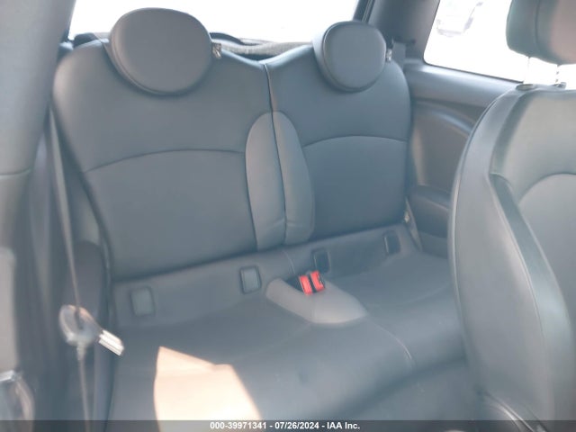 2008 MINI COOPER S WMWMF73538TV35024 Photo 7