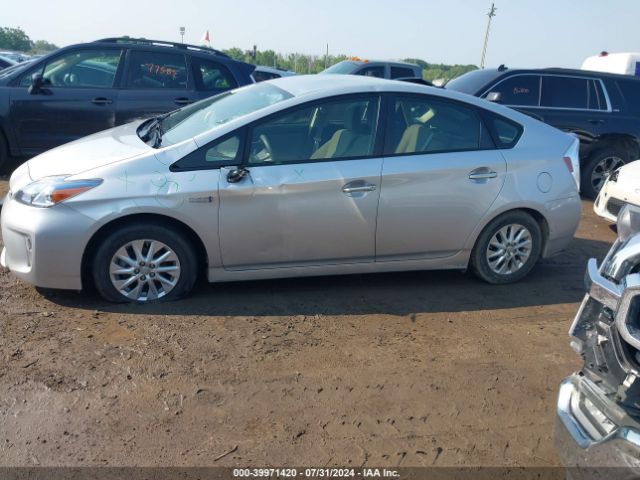 JTDKN3DP5E3056976 Toyota Prius Plug-in Advanced