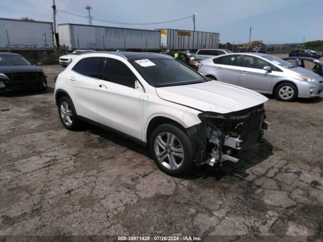 WDCTG4GB9JJ368383 auction archive image